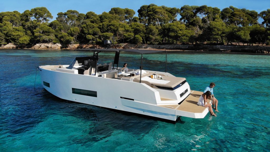 LOS MEJORES YATES DE ALQUILER EN IBIZA ESTE 2022 1 yates