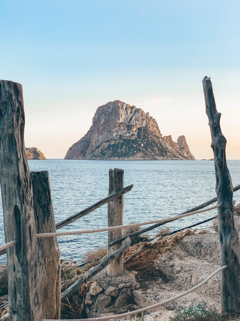 Alquilar un barco en Ibiza el mes de septiembre 2 pexels pablo penades 10211874